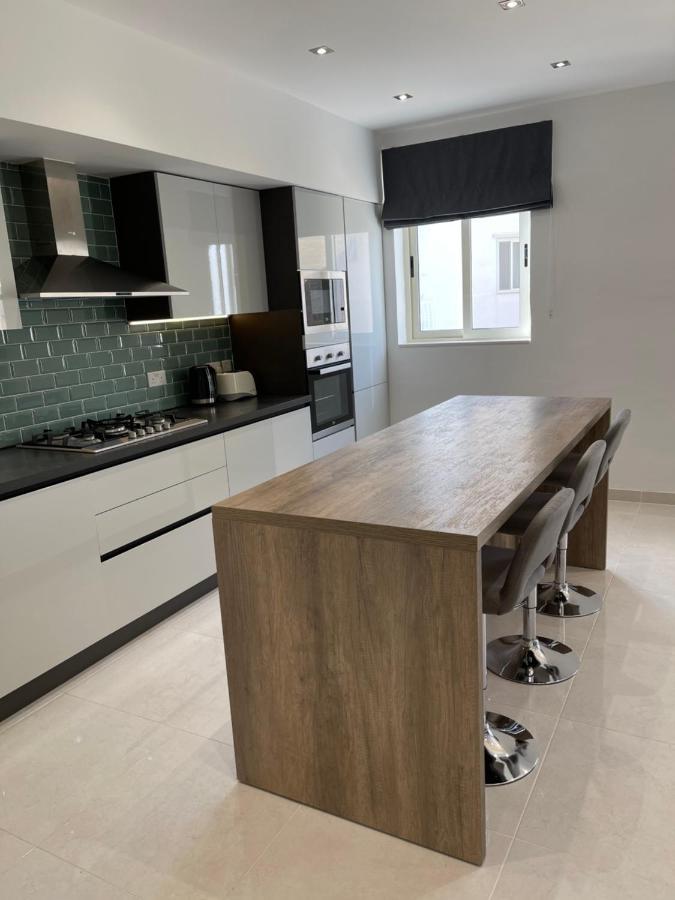 Sunset Modern Apt Near The Beach Birżebbuġa Екстериор снимка