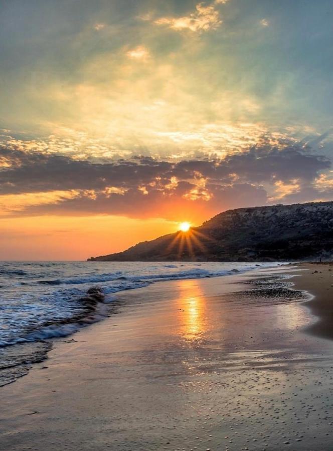 Sunset Modern Apt Near The Beach Birżebbuġa Екстериор снимка